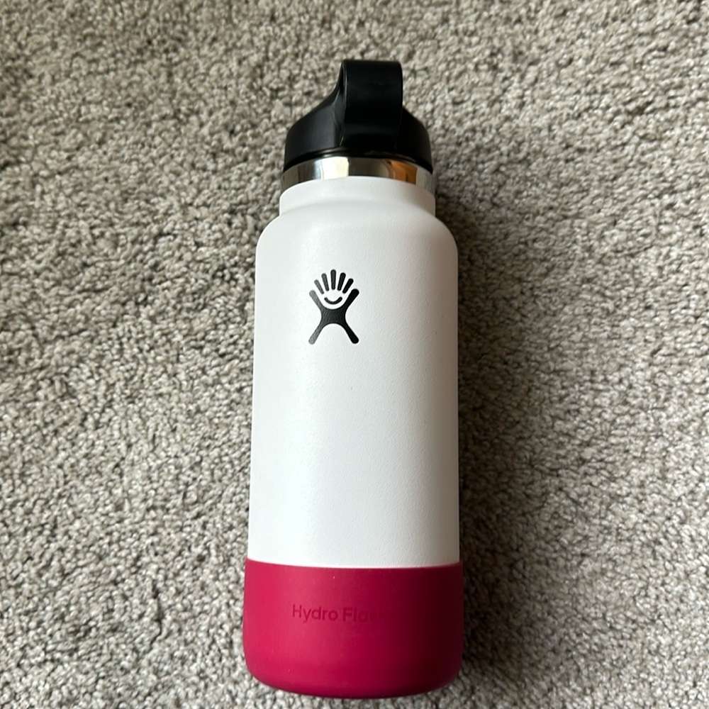 32 oz wide mouth with straw